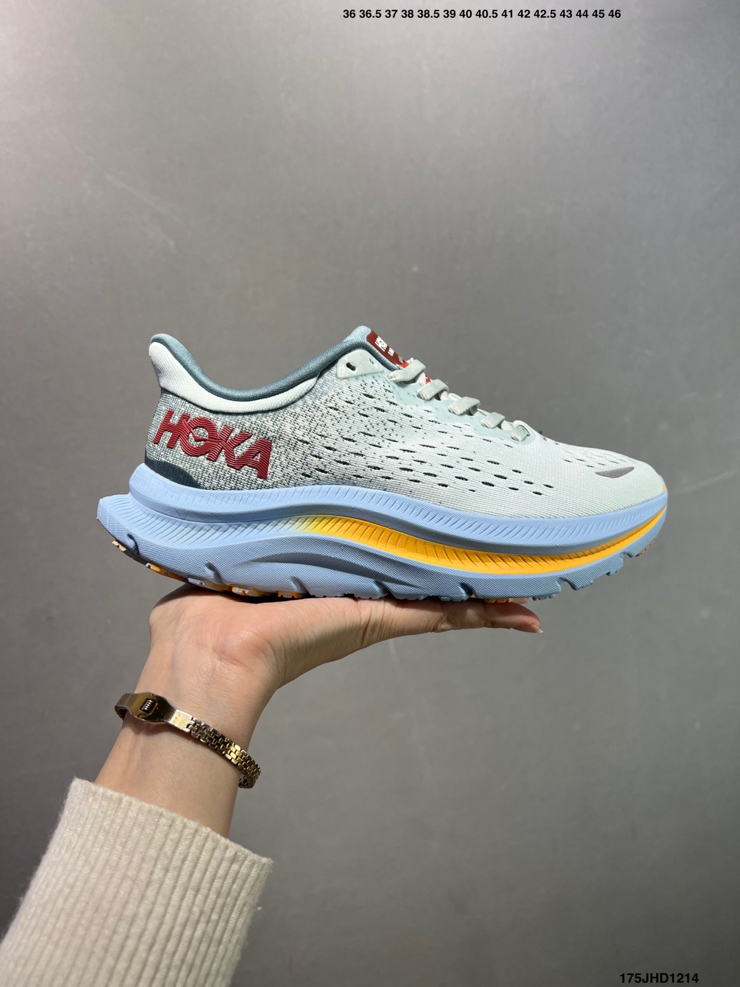 HOKA M KAWANA