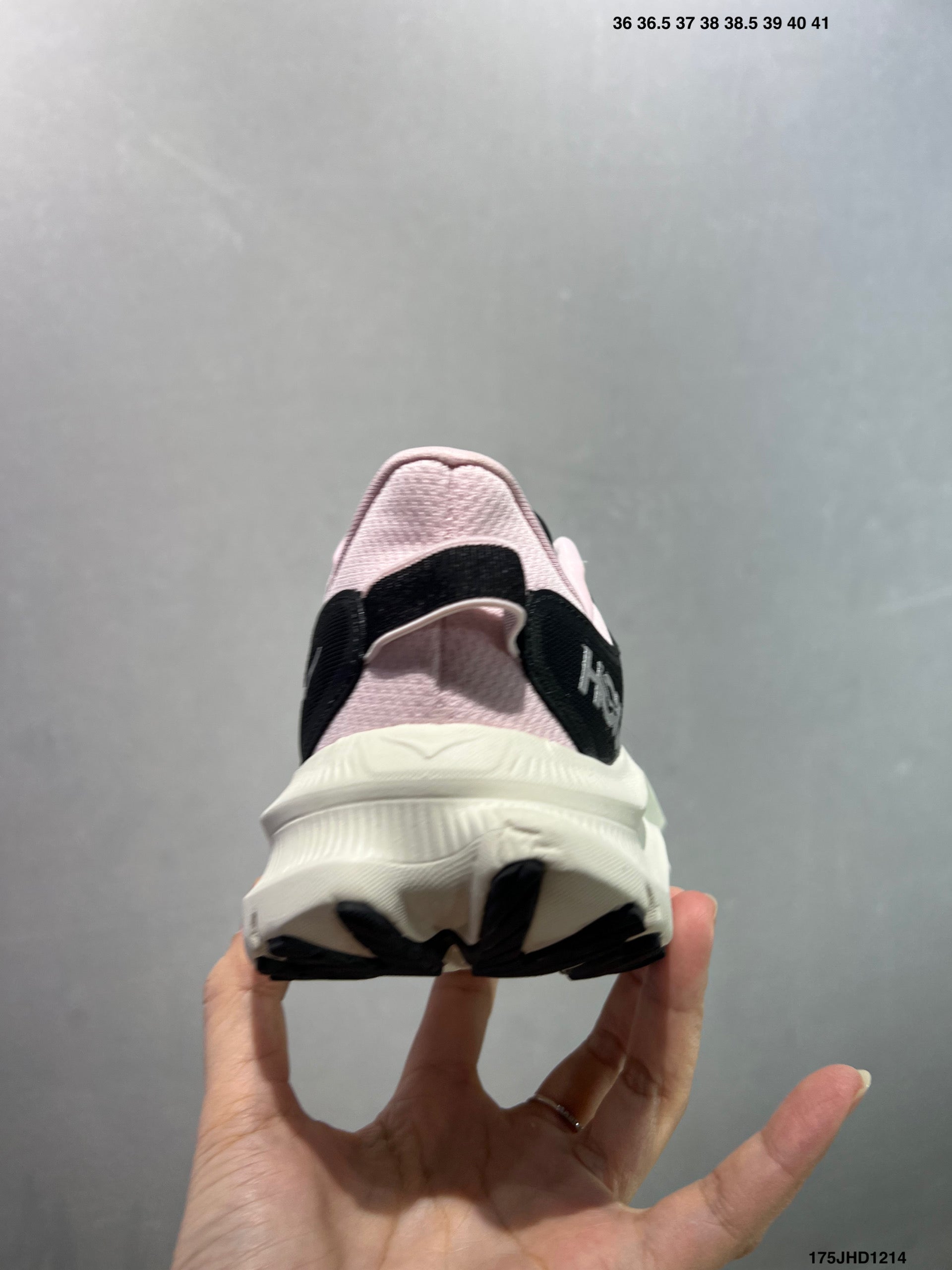 HOKA ONE ONE Kawana 2