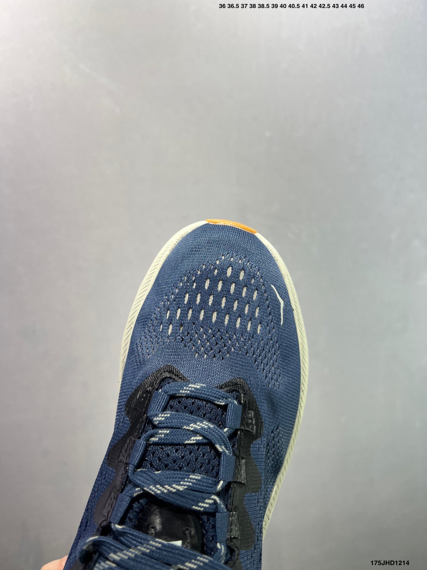 HOKA ONE ONE Kawana 2