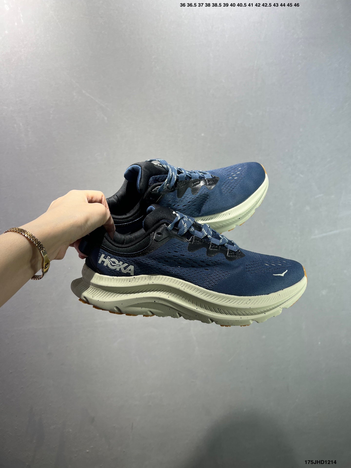 HOKA ONE ONE Kawana 2