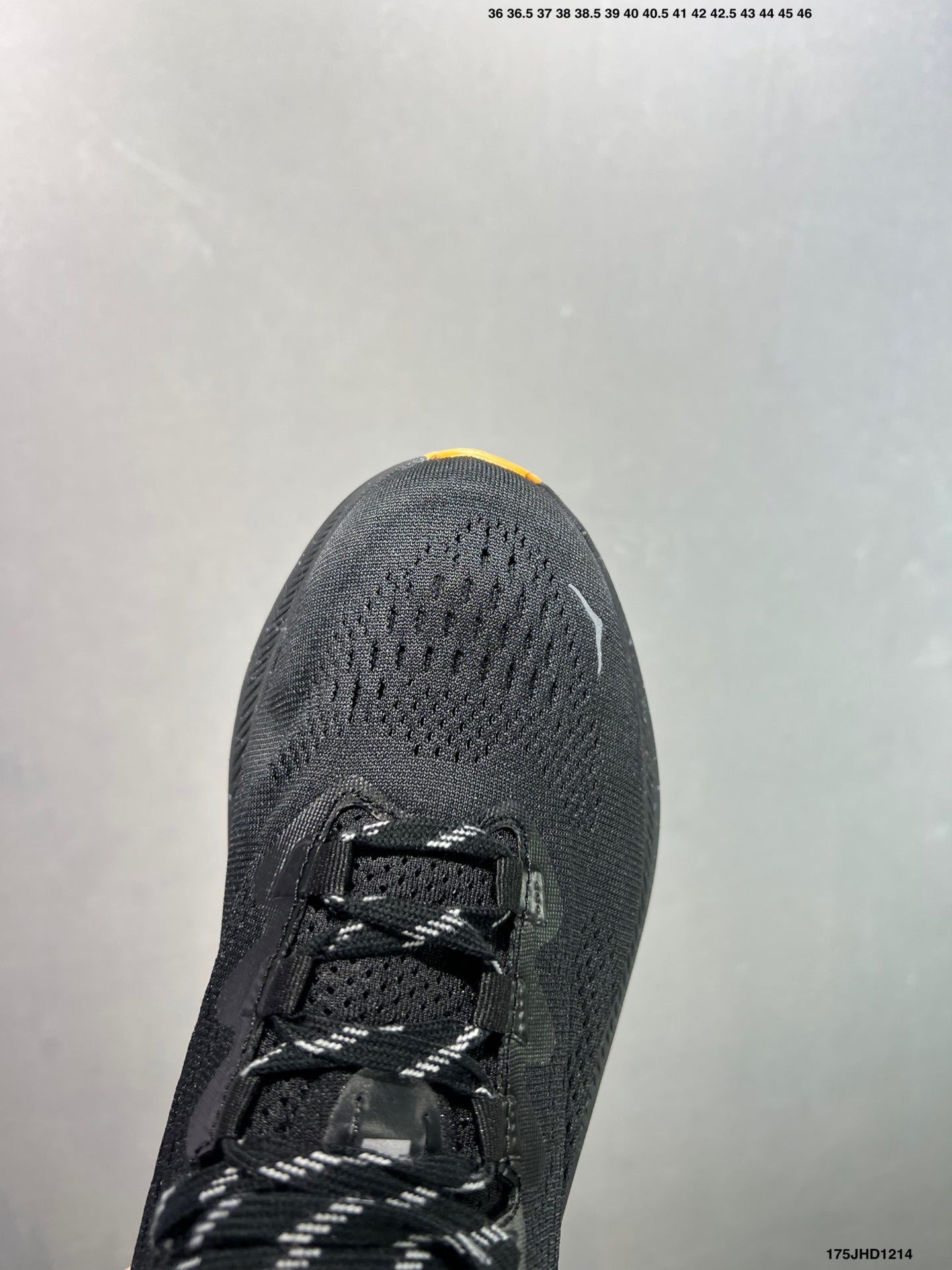 HOKA ONE ONE Kawana 2