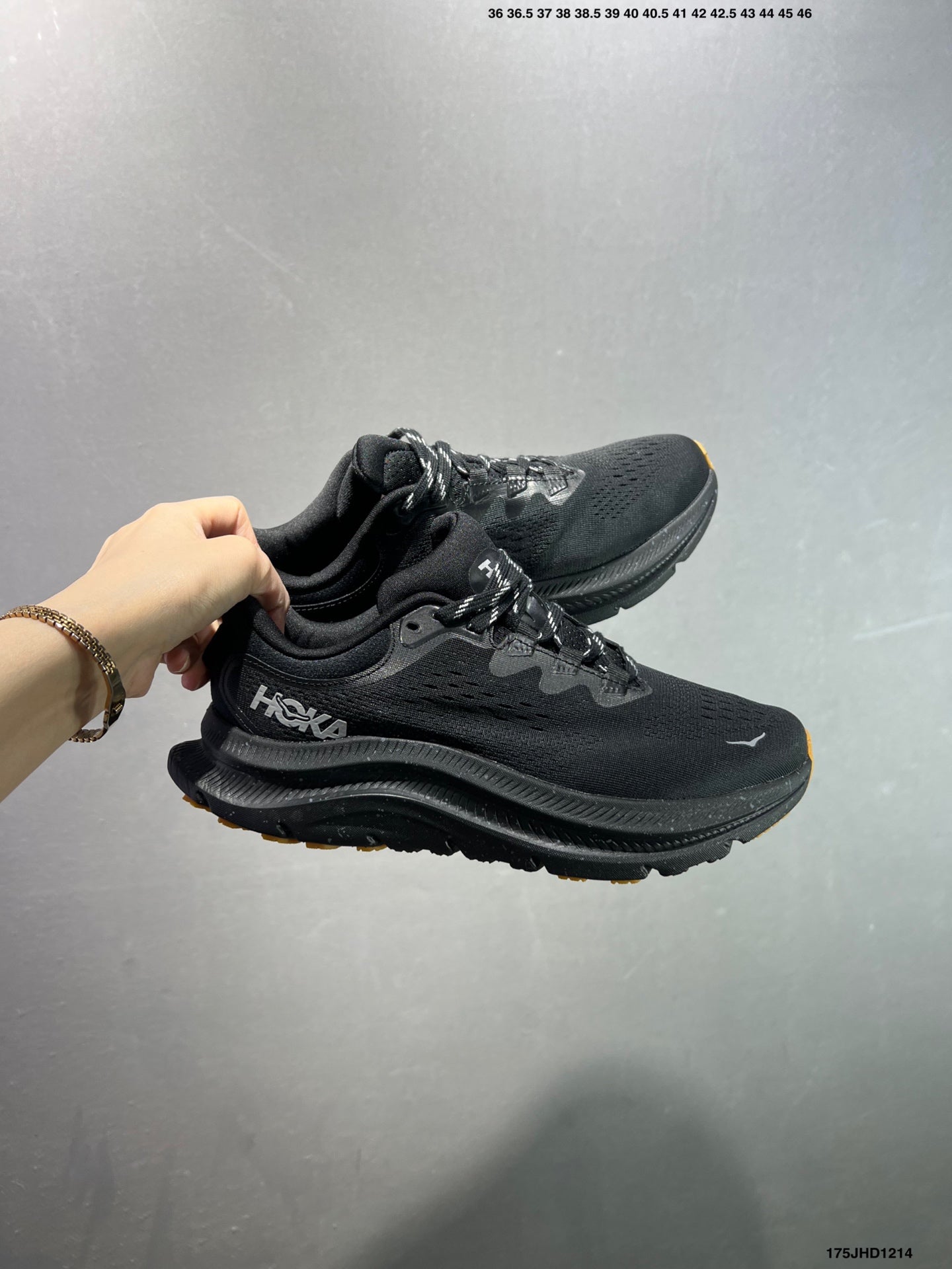 HOKA ONE ONE Kawana 2