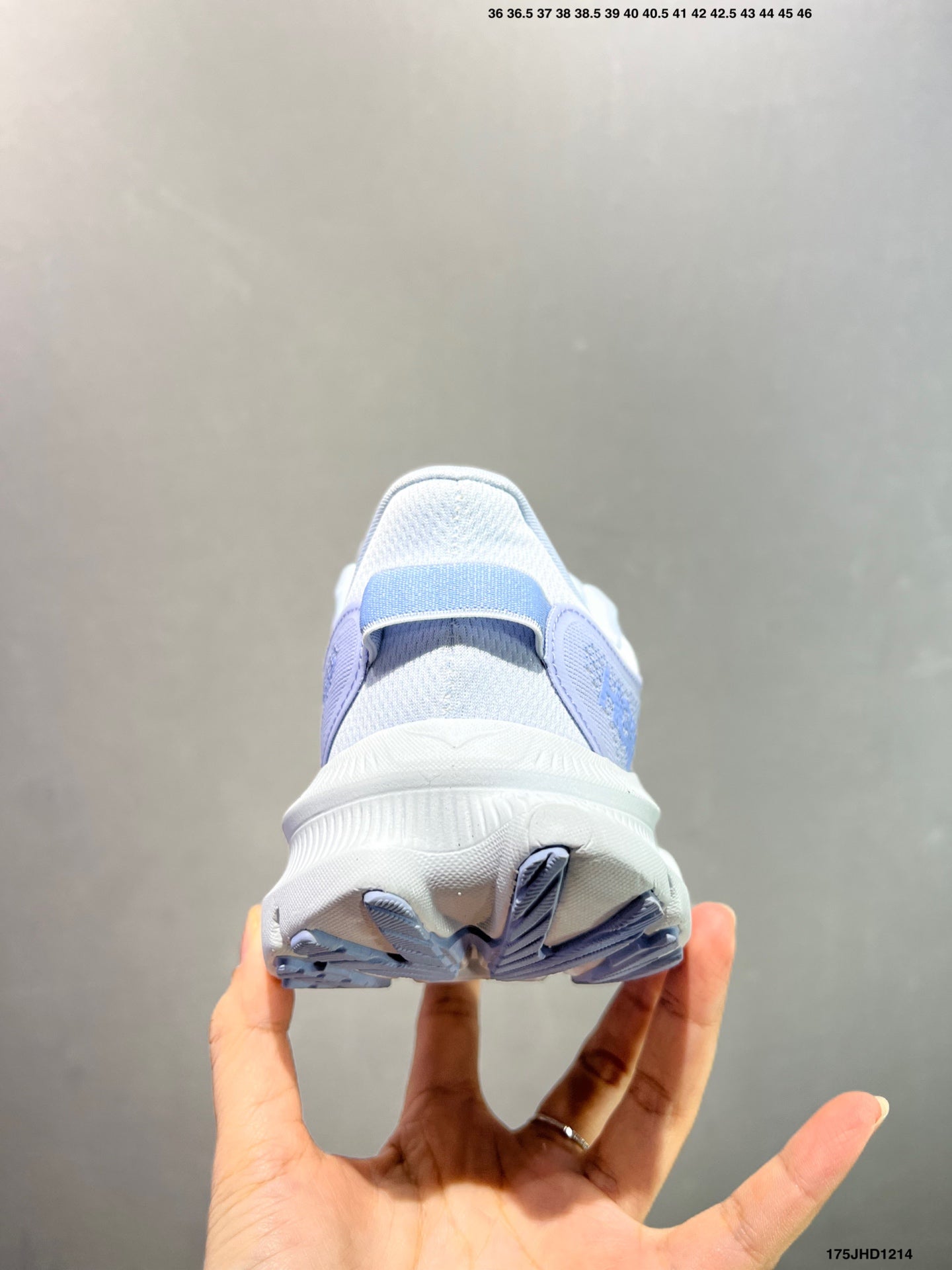 HOKA ONE ONE Kawana 2