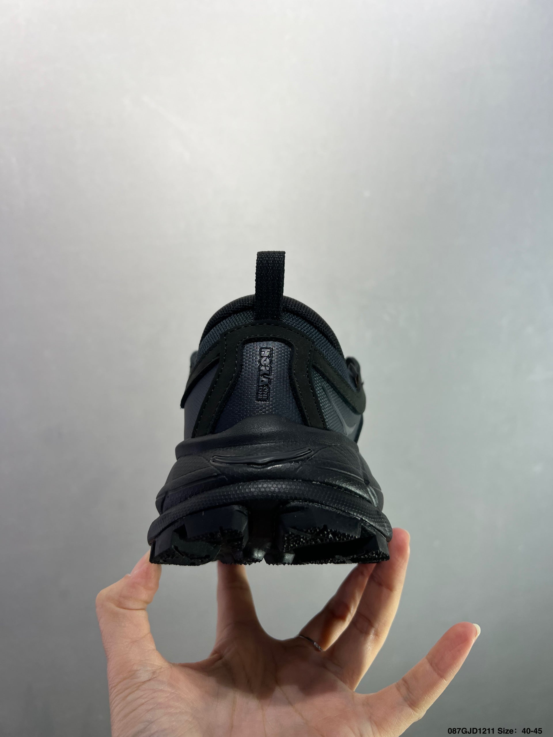 HOKA ONE ONE TOR ULTRA LO