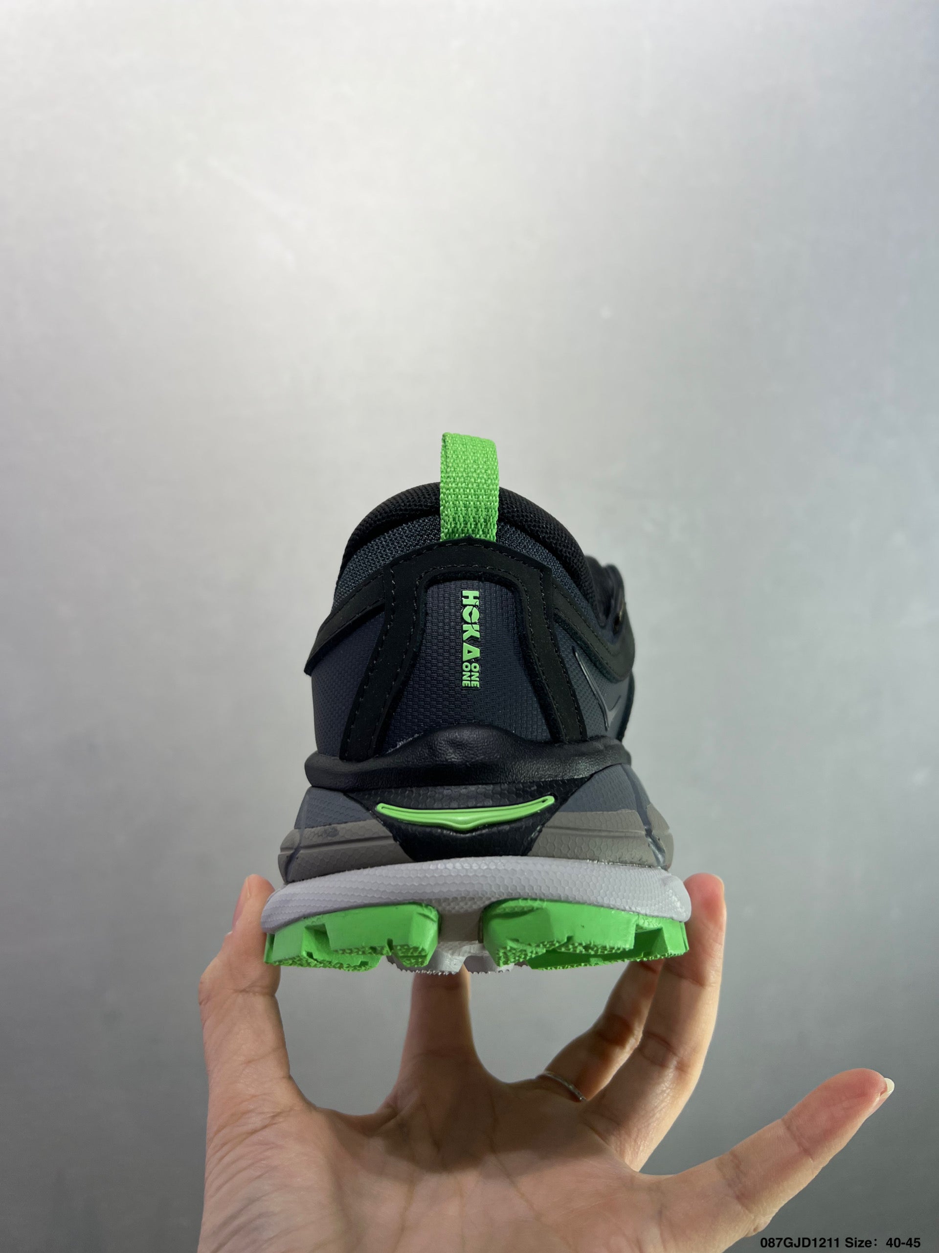 HOKA ONE ONE TOR ULTRA LO