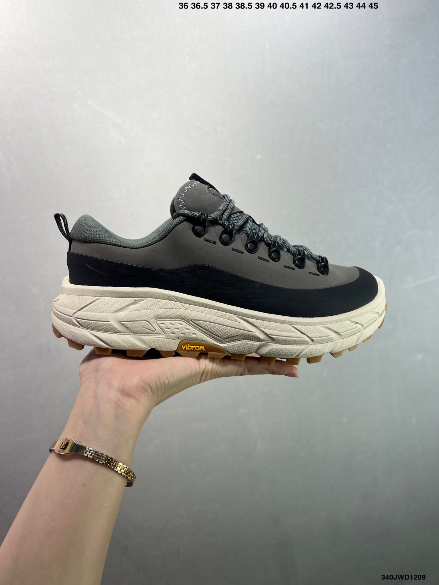 HOKA ONE ONE Tor Summit