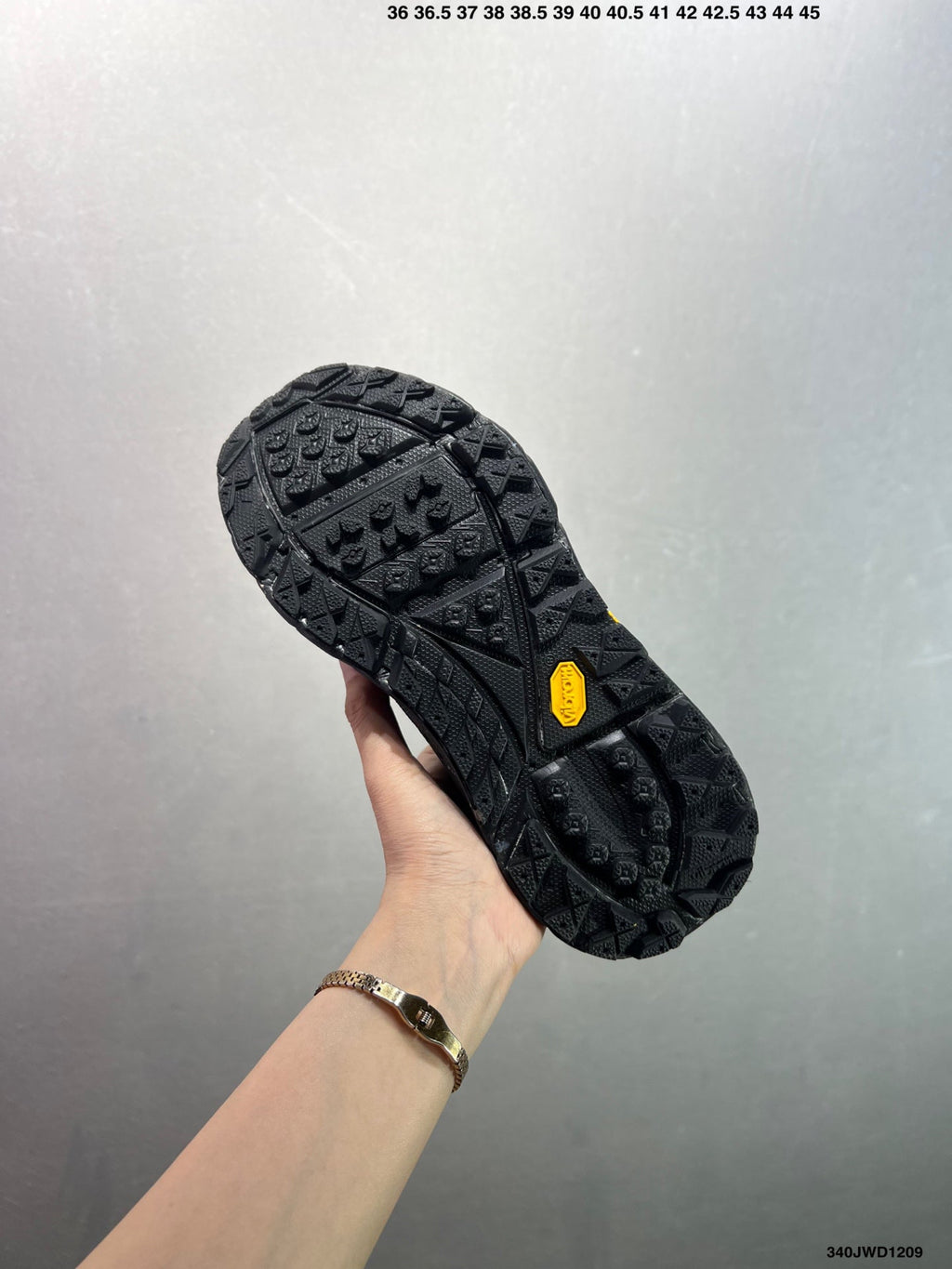 HOKA ONE ONE Tor Summit