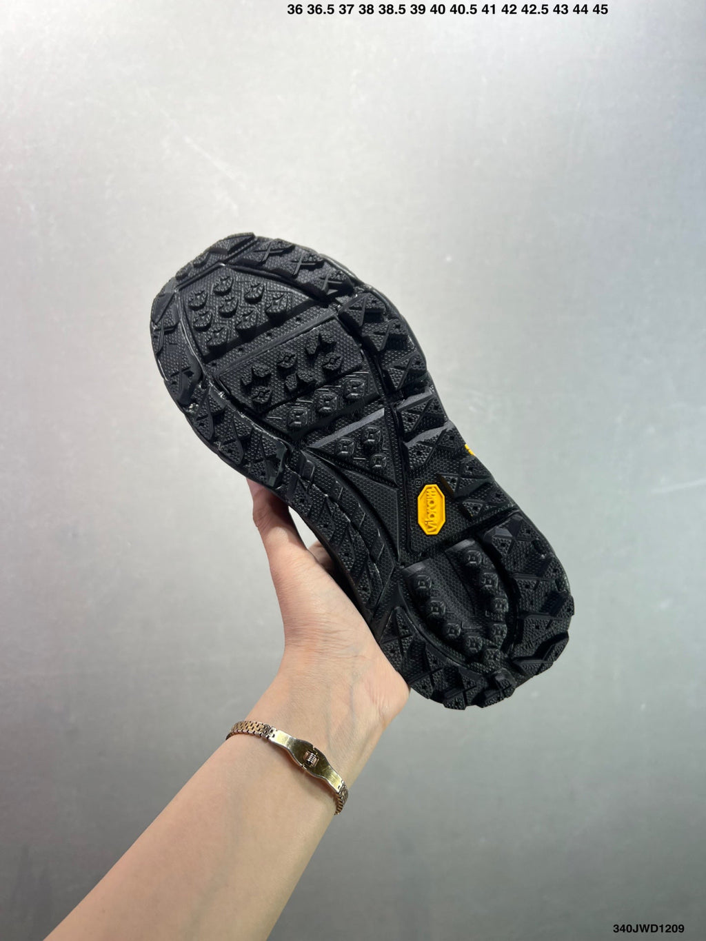 HOKA ONE ONE Tor Summit